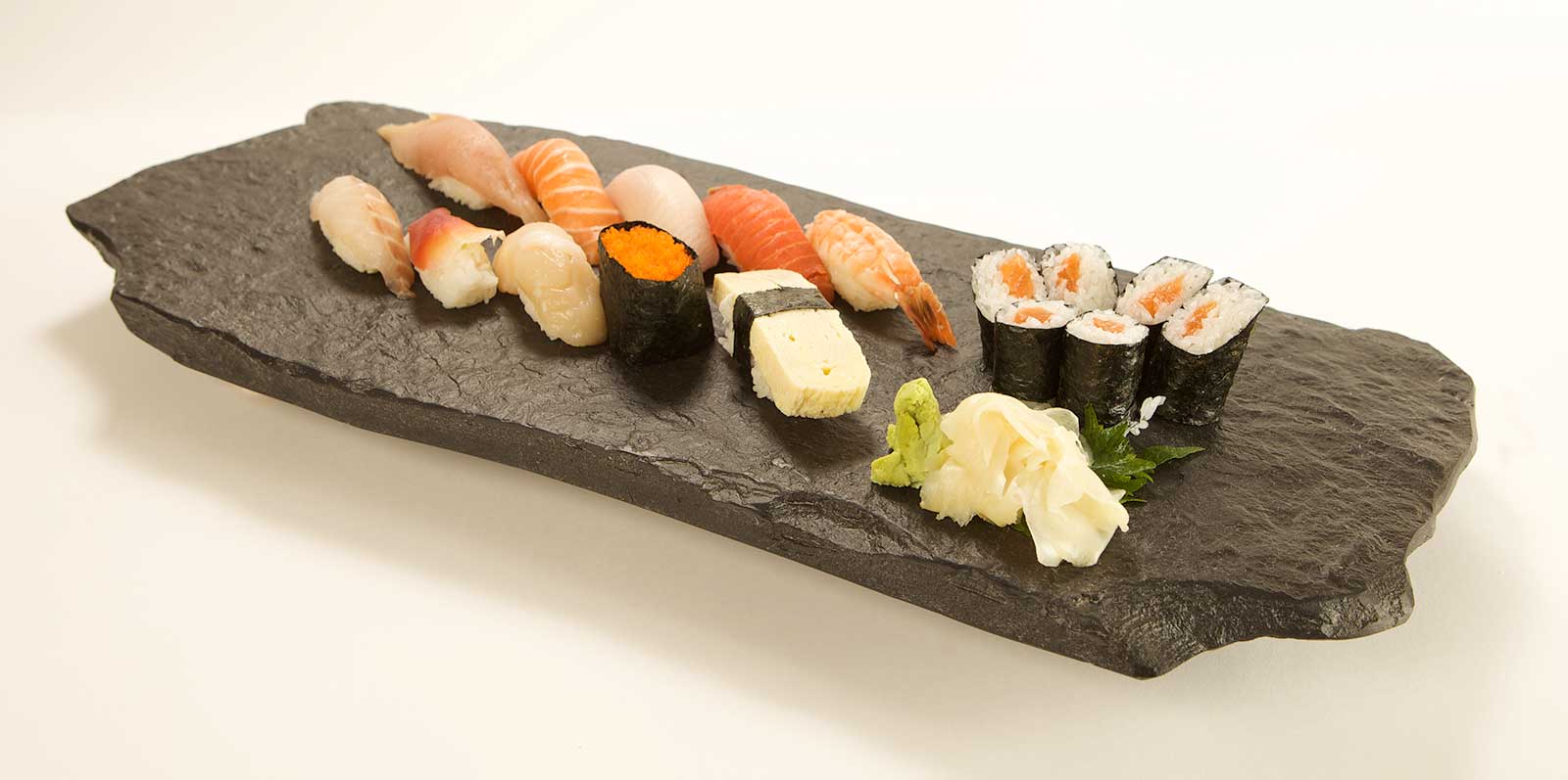 Aspen Stone Rundlestone platter with a natural mineral surface